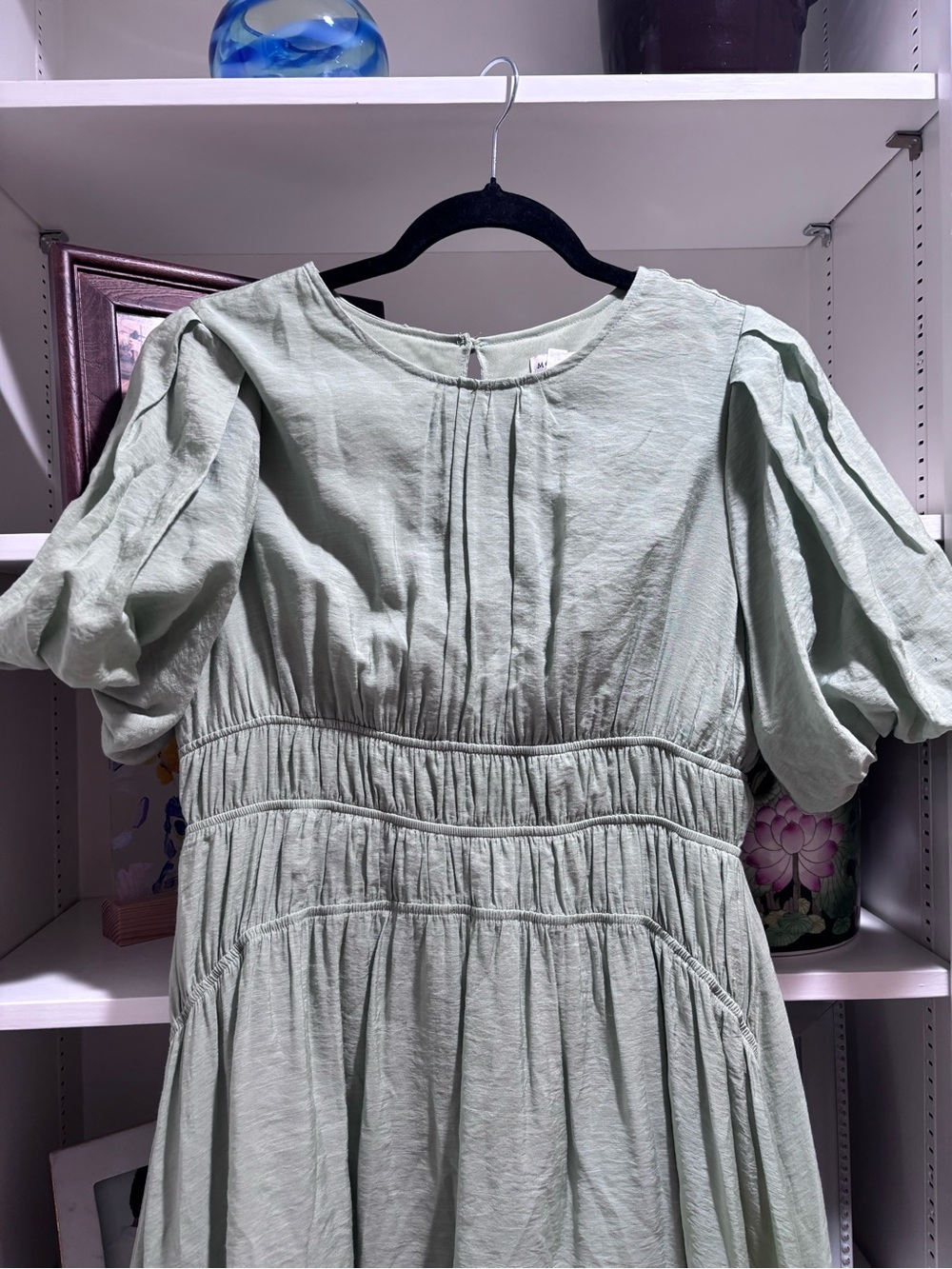 Moon River Smocked Sage Green Midi Dress sz M - Picture 3 of 5